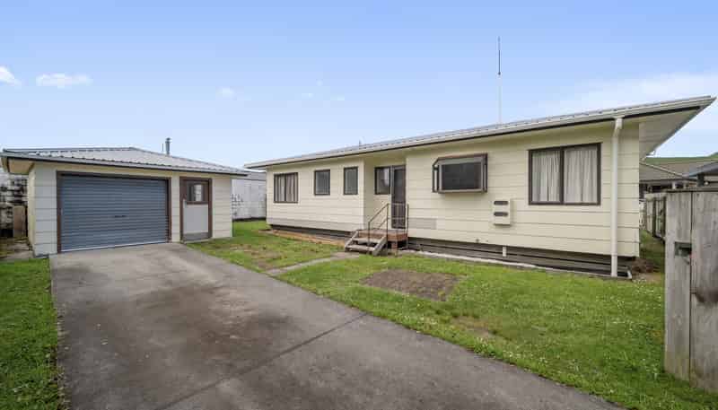 B/23 Blomfield Street , Pukehangi