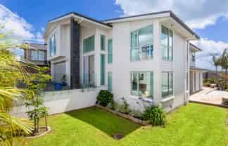 11 Walter Crescent, Millwater