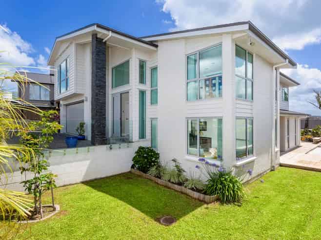 11 Walter Crescent, Millwater