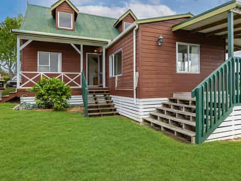 7  &  7A Stirling Street, Te Aroha