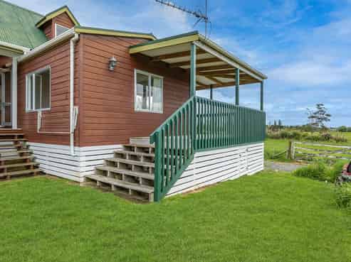 7  &  7A Stirling Street, Te Aroha