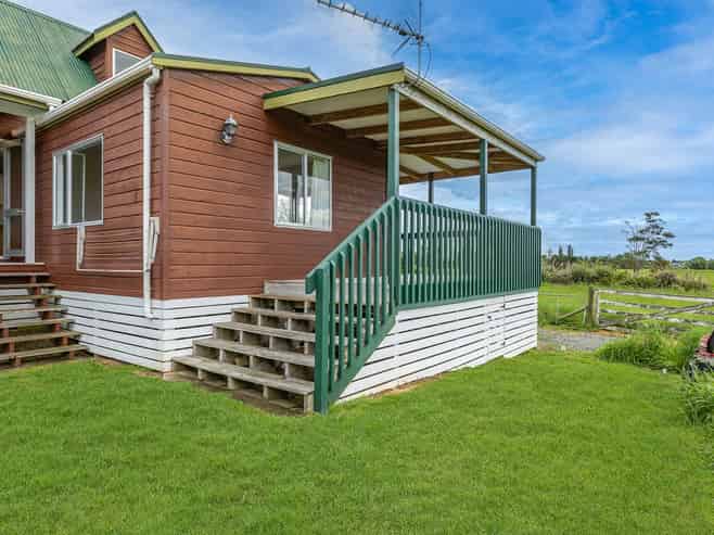 7  &  7A Stirling Street, Te Aroha