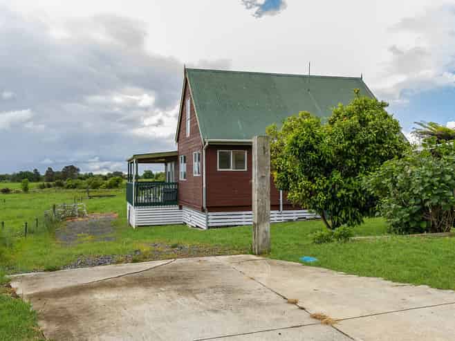 7  &  7A Stirling Street, Te Aroha