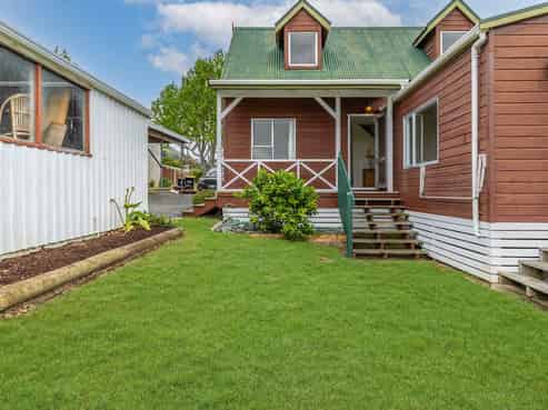 7  &  7A Stirling Street, Te Aroha