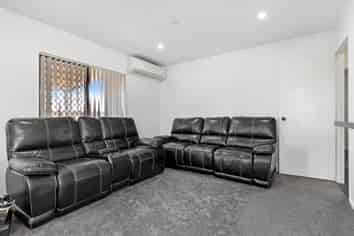 74b Trevor Hosken Drive, Wiri