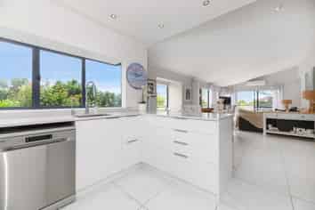 103 West Hoe Heights, Orewa