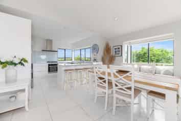 103 West Hoe Heights, Orewa