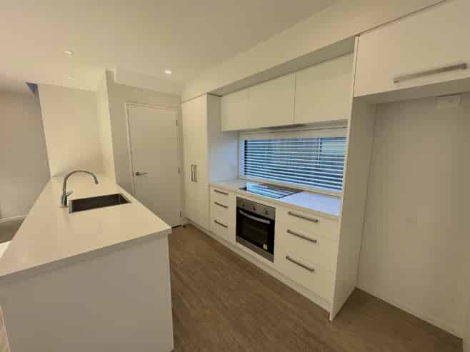 3/15 Waltham Road, Sydenham