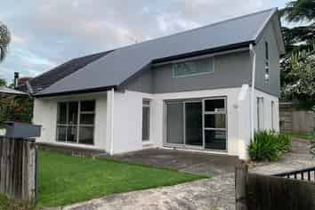 157 Vale Street , Otumoetai