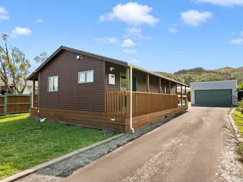 5 Kenward Crescent, Featherston