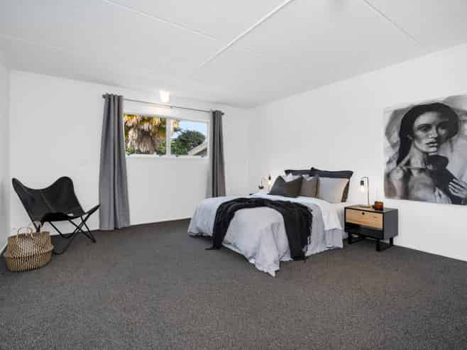 86 Princess Road, Bellevue