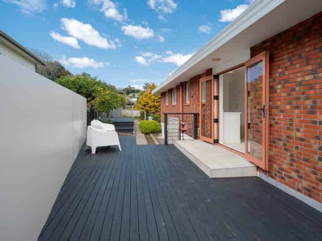 86 Princess Road, Bellevue