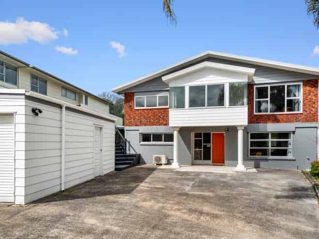 86 Princess Road, Bellevue