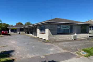 Fringe Offices with Parking