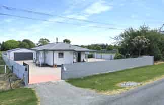 227 Racecourse Road, Allenton