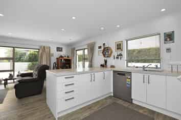 227 Racecourse Road, Allenton