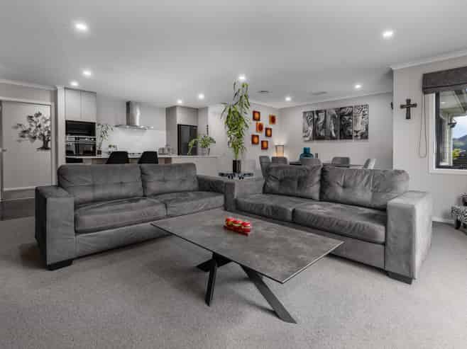 118 John Burke Drive, Aotea