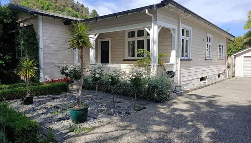  18 Seymour Avenue, The Brook