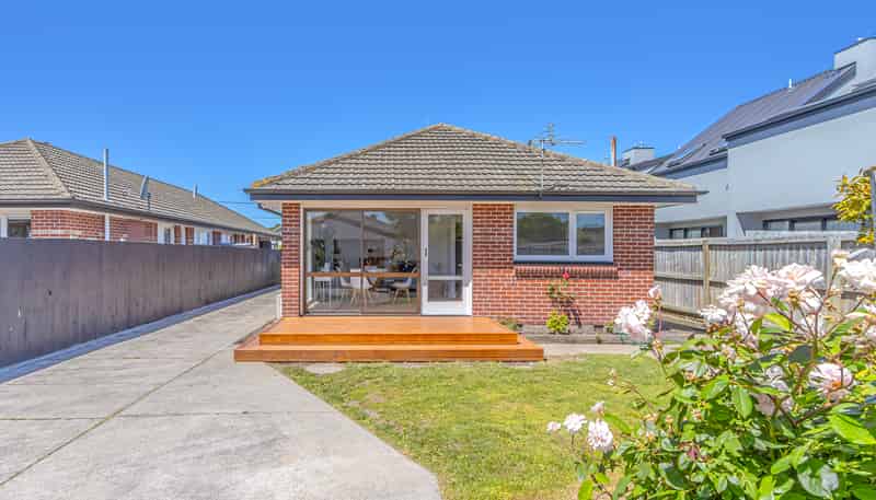 1 & 2/25 Hills Road, Edgeware