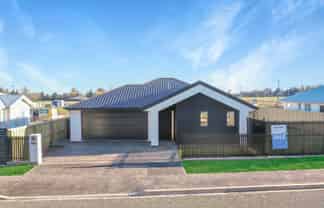 245 Racecourse Road, Allenton