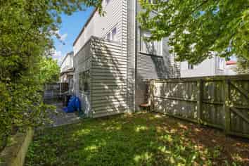 5/443 Hereford Street, Linwood