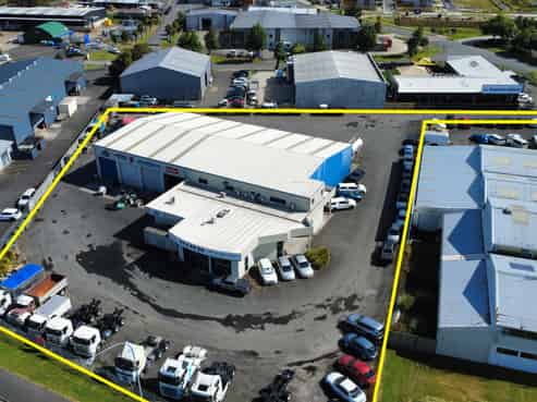 Strategic Base - Functional Workshop & Showroom