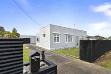 Manawatu / Whanganui - Address withheld