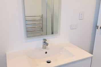 128A Birkdale Road, Birkdale