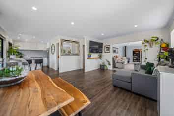 25 Hillcrest Street, Solway