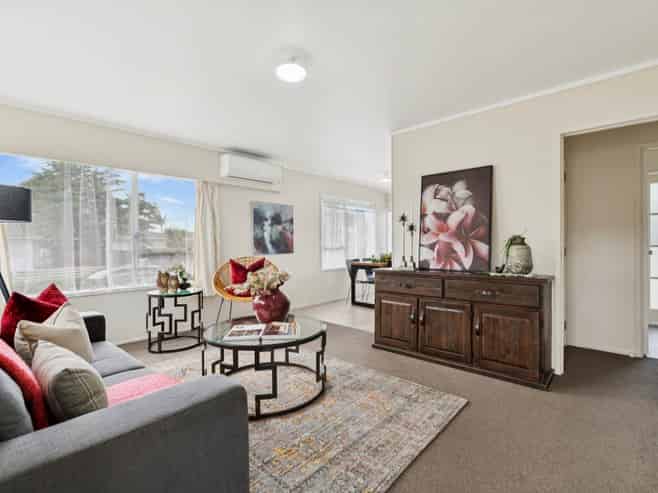 1/32 Challen Close, Conifer Grove