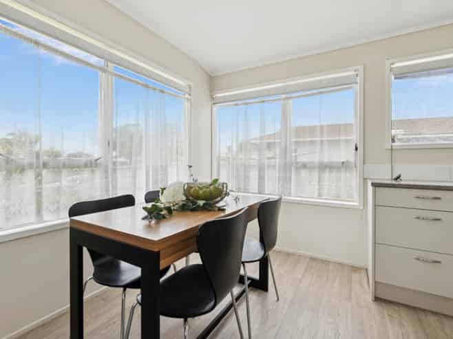 1/32 Challen Close, Conifer Grove