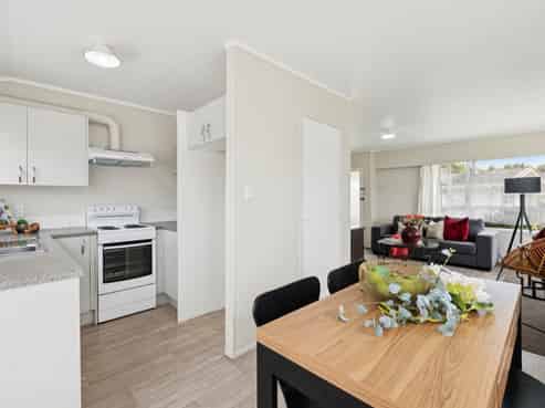 1/32 Challen Close, Conifer Grove