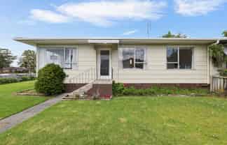 1/32 Challen Close, Conifer Grove