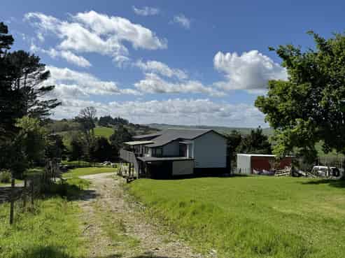 43 The Pines Road, Paparoa