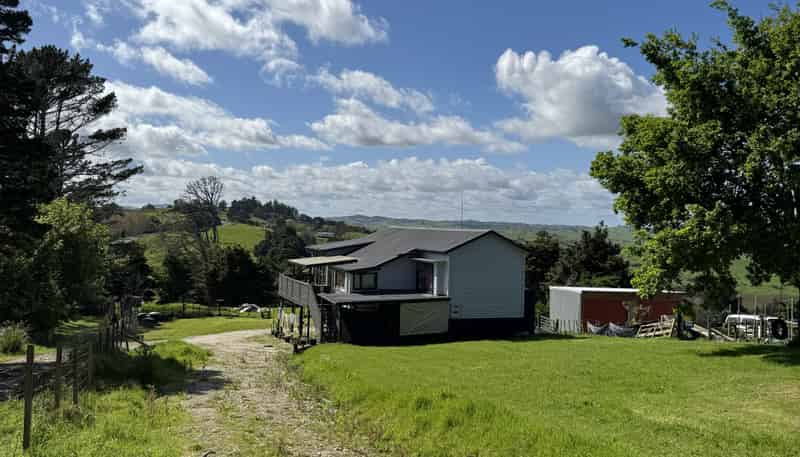 43 The Pines Road, Paparoa