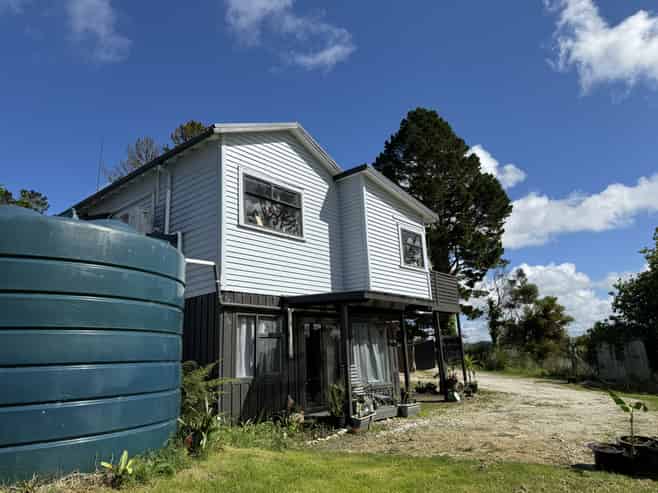 43 The Pines Road, Paparoa