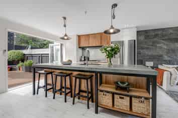 4/13 Kaihu Street, Northcote