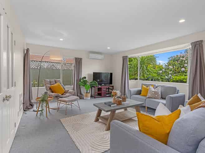 2/4 Balkwell Street, Halswell