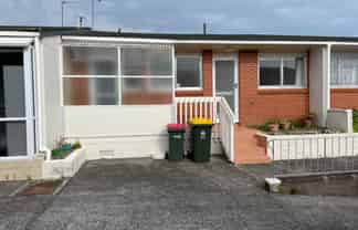 8/690 Pakuranga Road, Howick