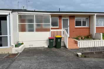 8/690 Pakuranga Road, Howick