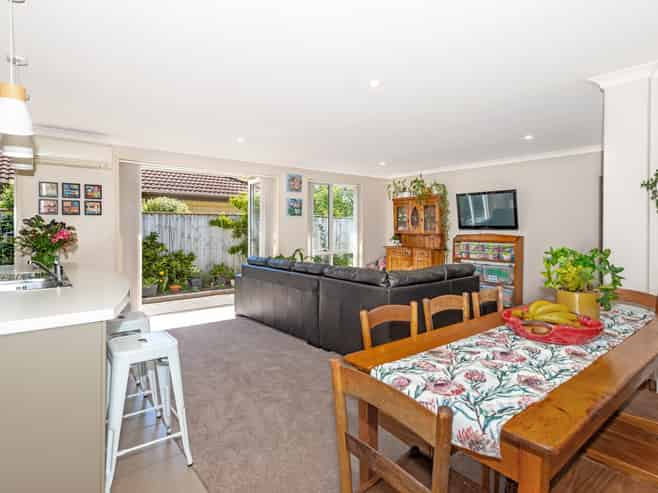 49 Sterling Park, Lytton West