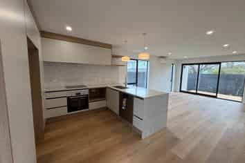 4/41 Shortt Avenue, Mangere Bridge