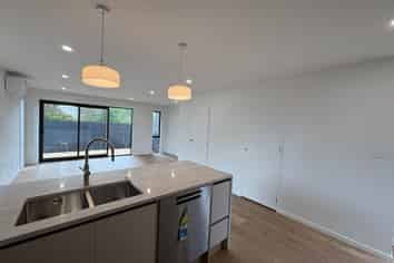 4/41 Shortt Avenue, Mangere Bridge