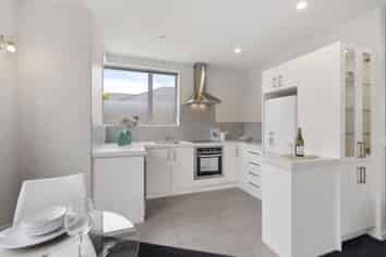 1/8 Evatt Street, Bryndwr