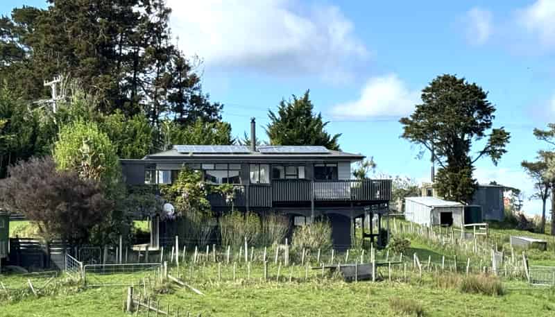 8 Huarau Station Road, Maungaturoto