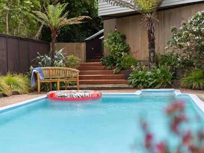 15 Kowhai Street, Eastbourne