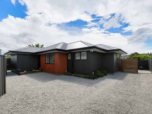 25A Royal Terrace, Alexandra