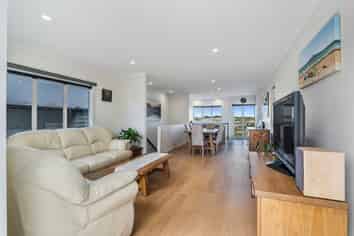 2/61 The Avenue, Albany