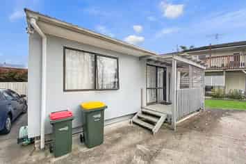 47A Bodi Place, Te Atatu South