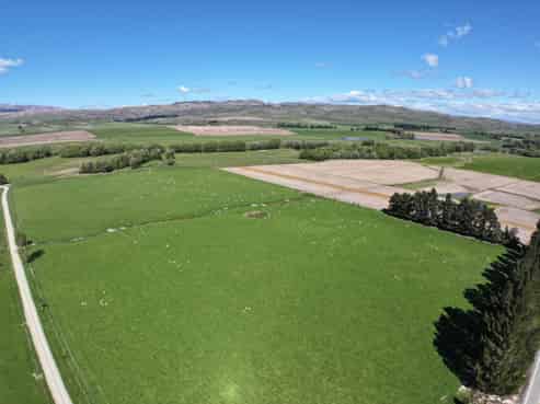 387 Kyeburn-Hyde Road, Kyeburn